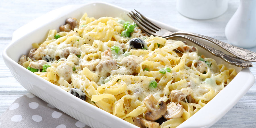 Макароны с грибами и курицей