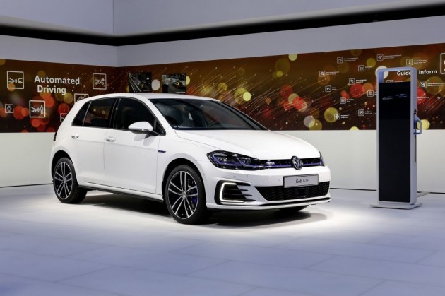 Volkswagen представив новий гібридний хетчбек Golf GTE 2017