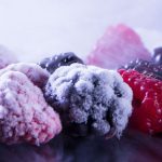Ученые доказали, пользу замороженных ягод и фруктов