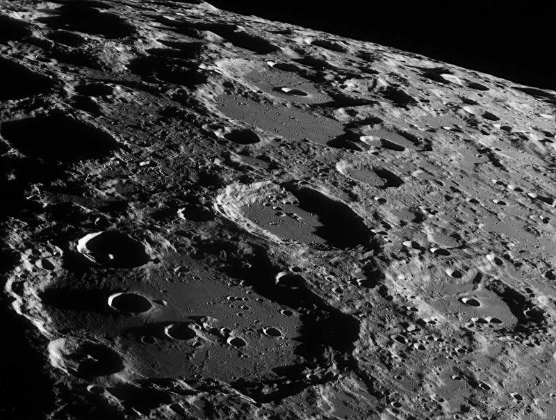 NASA задіює приватні компанії для доставки вантажів на Місяць