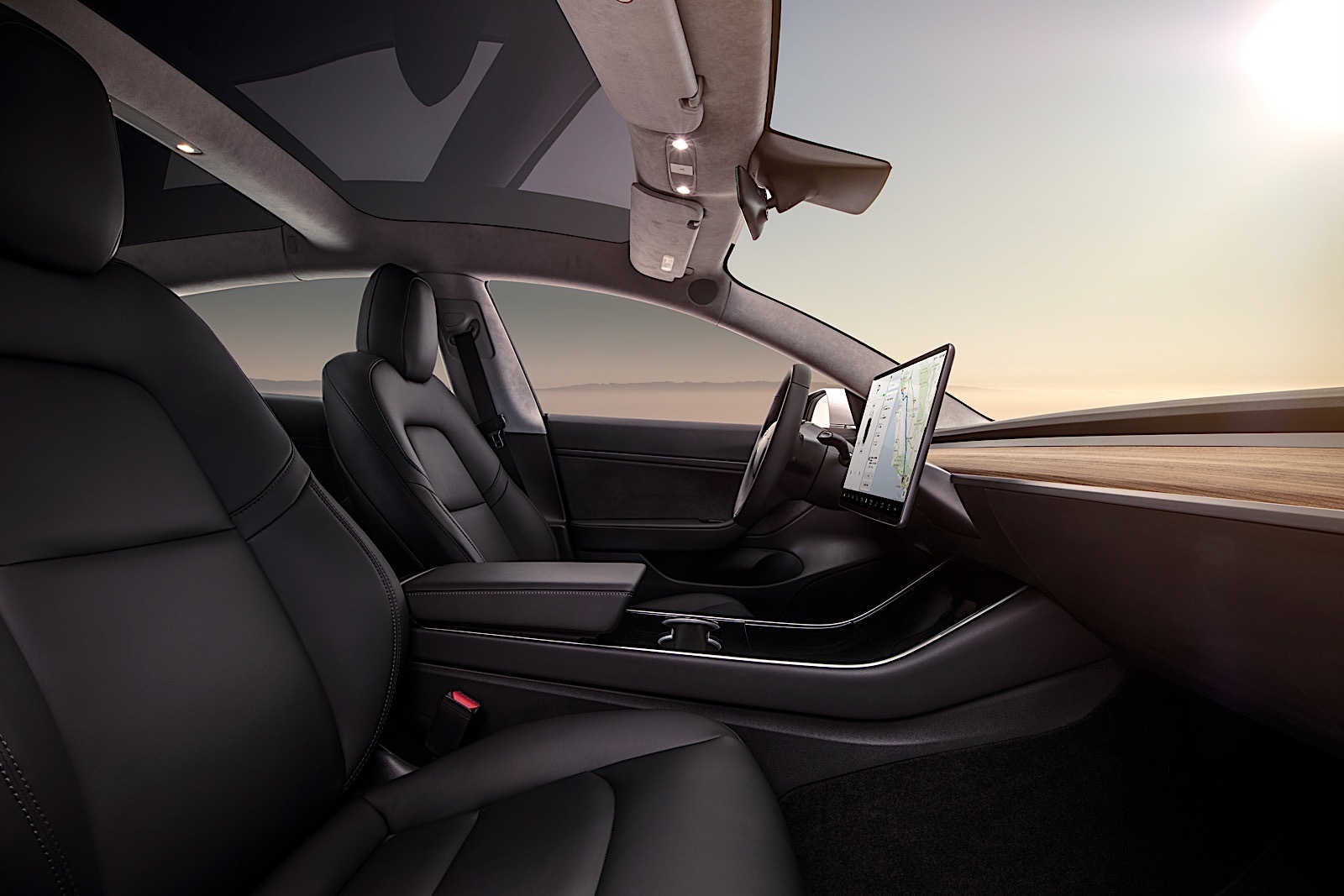 Tesla Model 3: впечатления журналистов после тест-драйва, фото и видео