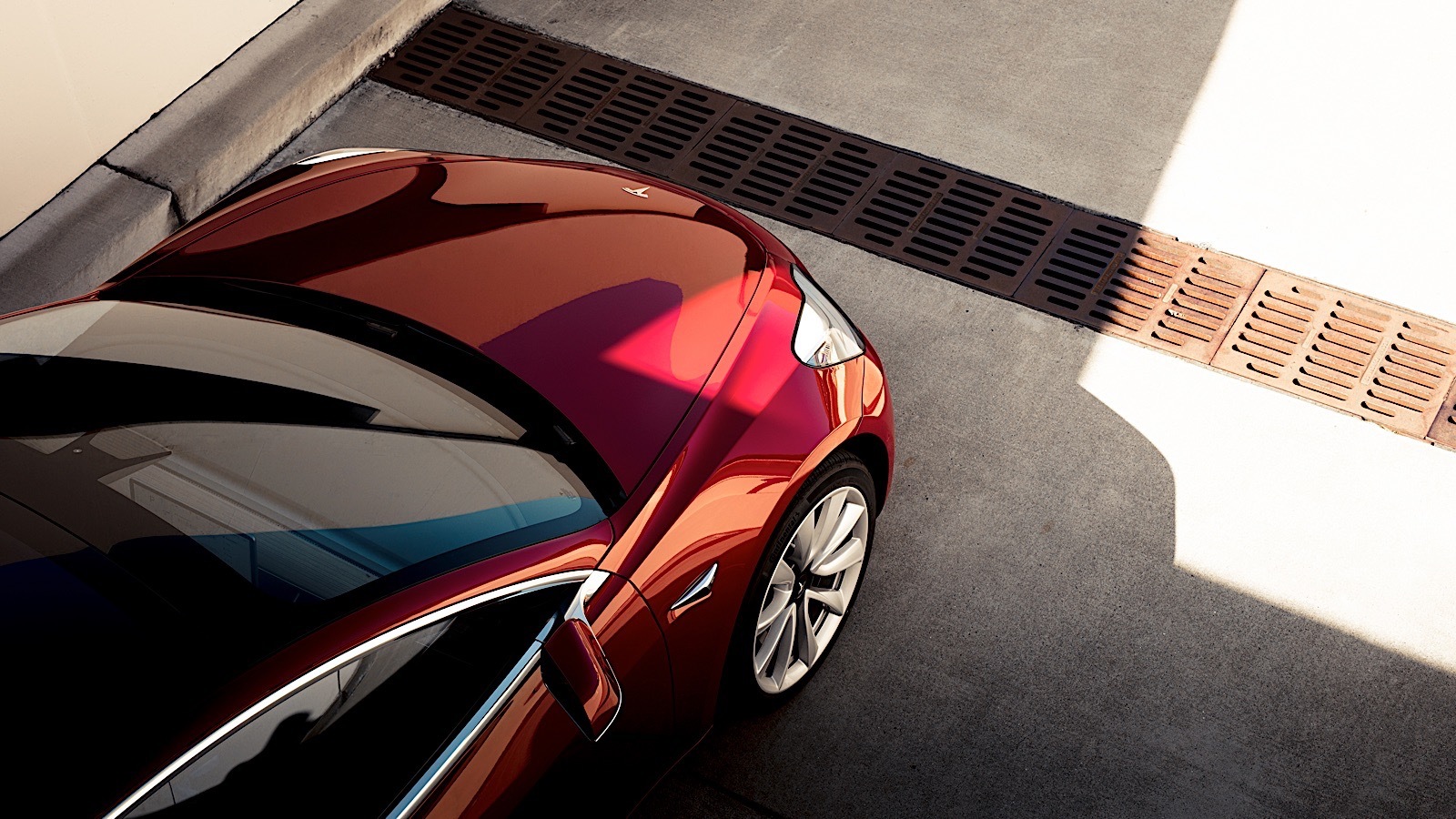 Tesla Model 3: впечатления журналистов после тест-драйва, фото и видео