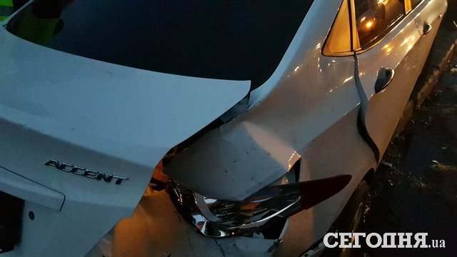 В Киеве произошло масштабное ДТП: разбились шесть автомобилей