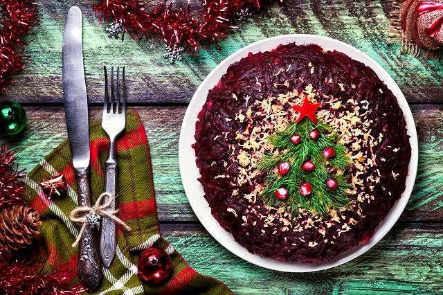 Новогодние салаты: топ-10 рецептов New Year salad with Christmas tree